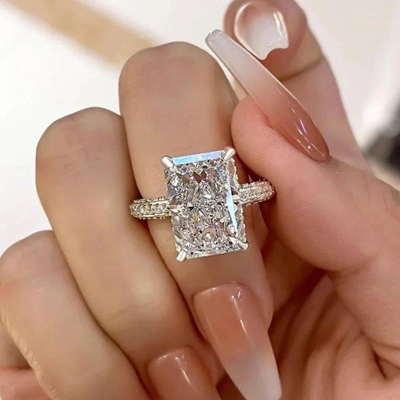 Anéis de casamento Caoshi nobre senhora moda moderna anel de dedo banda de luxo cor prata brilhante zircônia jóias para cerimônia de noivado