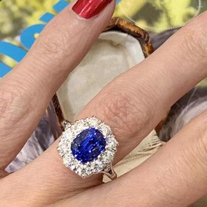 Anneaux de mariage CAOSHI Noble Party Ring pour femmes Bright Bule Crystal Bijoux Anniversaire Cérémonie Délicate Design Luxe Lady Accessoires