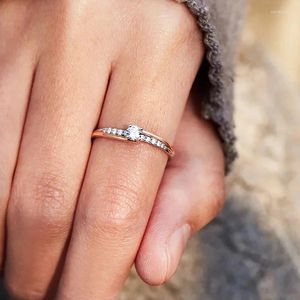 Wedding Rings Caoshi Dunne Two Tone For Women Chic veelzijdige briljante Zirconia Finger Jewelry Fashion Lady Engagement Band Accessoires