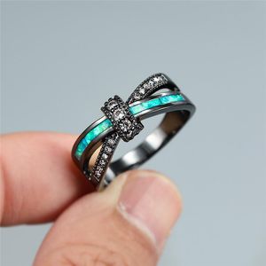 Wedding Rings Classic Cross Green Opal Stone Ring Luxe Crystal White Zirkon Betrokkenheid voor vrouwen Vintage Charm Black Gold
