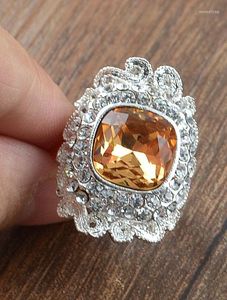 Wedding Rings Classic Light Yellow Stone Anniversary for Women Elegant Silver Compated Wholesale Retro EnageGement Ring Wynn22