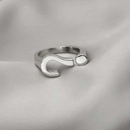 Wedding Rings Cool en Creative Opening Question Mark Ring Gepersonaliseerde Trendy Unisex Ring Index Finger Ring