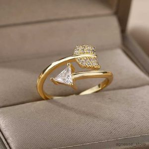 Trouwringen Creatieve Gebogen Pijl Kristal Hart Ringen Voor Vrouwen Meisjes Roestvrij Stalen Ring Paar Bruiloft Sieraden Gift Anillos Mujer R231128