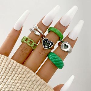Wedding Rings Creative Green Love Heart Drop Oil Finger Women Fashion Design Hulp Hollow Chain Knuckle Joint Ring Set Hand Accessoires
