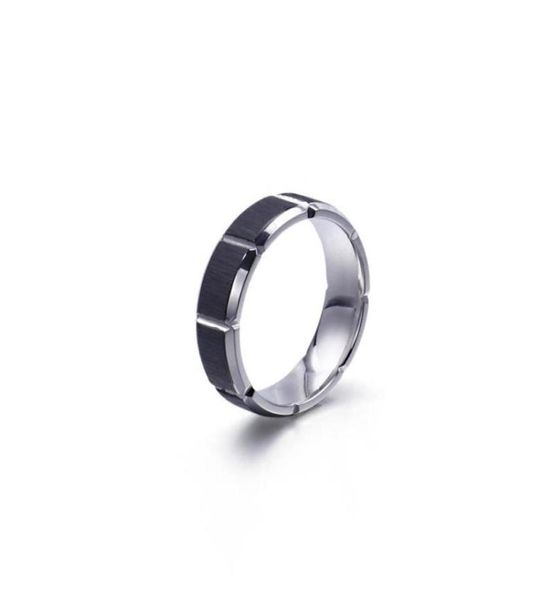 Anneaux de mariage Créatif en acier inoxydable Couple039s Premiers bijoux Japon et Corée du Sud039s Unique Bague en titane bordée d'or F8176727