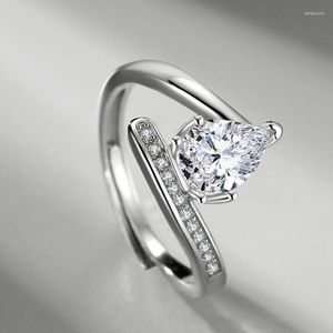 Trouwringen Creatief Uniek Ontwerp Licht Luxe Zilver Kleur Mode Waterdruppelvormige Moissanite Zirkoon Ring Eenvoudig Delicaat Vrouwelijk