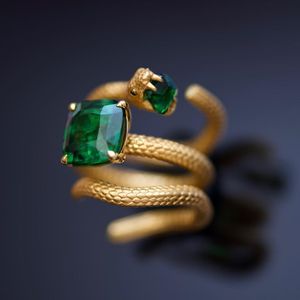 Anneaux de mariage Crystal Snake Ring Gold Fashion Empilable Ensemble pour les cadeaux de bijoux à la mode en zircone cubique 230811