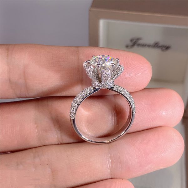 Bagues de mariage Nom personnalisé Certifié 5 carats Diamant Bague de fiançailles pour femme Bague en argent 925 Bague de mariage AU750 D Couleur VVS1 Boîte à bagues 230725