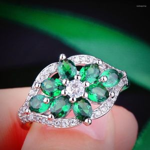 Anneaux de mariage vert émeraude cubique zircone fleur pour les femmes bijoux de fiançailles Cocktail Party Band