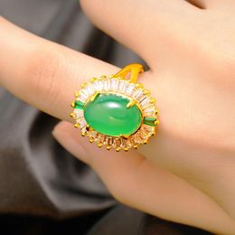 Anillos de boda Anillo étnico para mujer 24K Color oro Oval Vintage Delicado Verde Natutal Piedra Cristal blanco Dedo Novia Joyería