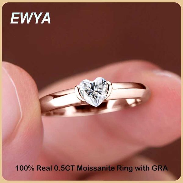 Anillos de boda Ewya Trendy D Color 0.5ct 5 mm Cortado de corazón Corto de moissanita Anillo de compromiso para mujeres S925 Silver Rose de 18k Rose Diamond Rings Band 240419