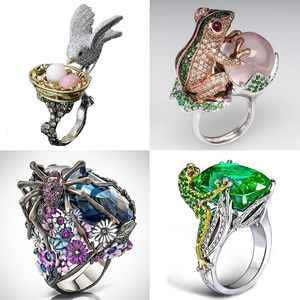 Anillos de boda exquisitos únicos dedo de niebla de araña para mujeres cristales CZ brillantes piedra Animal mujer Anel accesorios regalos 230721