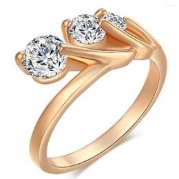 Anillos de boda Moda Austria Cristal Oro Color Dedo Cereza Anillo Compromiso Cubic Zirconia Para Mujeres Venta al por mayor Gota