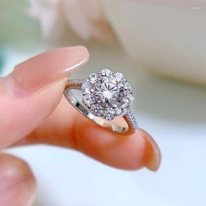 Wedding Rings Fashion Classic Style 925 Sterling Silver Prong Setting Full High Carbon 1ct Round Simulation Diamond Women Lady Ring