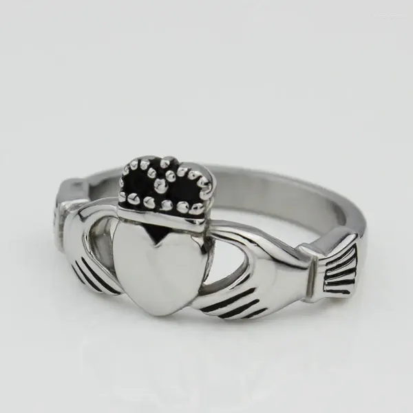 Anneaux de mariage Fashion Crown Ring Titanium Steel Irish Vintage Traditionnel Promesse Amour