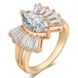 Anneaux de mariage Design de mode anneau grande pierre de zircone cubique pour les femmes bijoux cadeau de fiançailles luxe cristal en gros