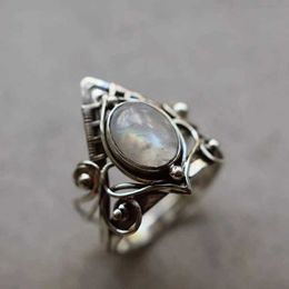 Anneaux de mariage Fashion Nouveau arrivée Vintage Silver Color Moonstone Ring Holiday Holiday Party Anniversary Jewelry Gift