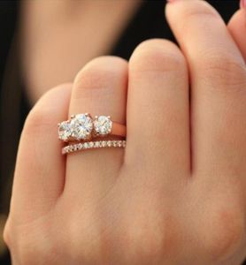 Anneaux de mariage Mode Rose Or Simple Couples Amour Rond Zircon Pour Femmes Bague De Fiançailles De Mariée Bijoux Valentine039s Jour Gif7868740