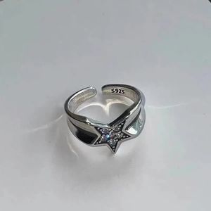 Anneaux de mariage Mode brillant strass irrégulière étoile Couple anneaux pour femmes hommes Vintage cristal pentagramme réglable anneau amant bijoux 231208