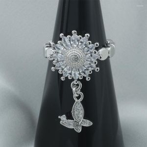 Anillos de boda, accesorios de mariposa colgantes plateados de girasol a la moda, joyería única para mujeres, regalos de copos de nieve de Navidad para el Día de San Valentín