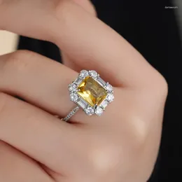 Trouwringen Mode Geel Briljante Bands Ring Voor Vrouwen Volledige Clear Zirconia Eenvoudig Ontwerp Luxe Bruids Huwelijk Sieraden