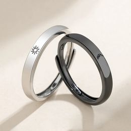 Bagues de mariage Bague de couple à la mode et simple avec argent plaqué réglable soleil et lune anneau ouvert bijoux adaptés aux femmes hommes et cadeaux de mariage 240104