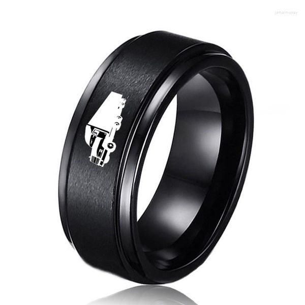 Anneaux de mariage gratuits 8MM Black Tungsten Band Mens Tractor Trailer Truck Career For Car Lovers