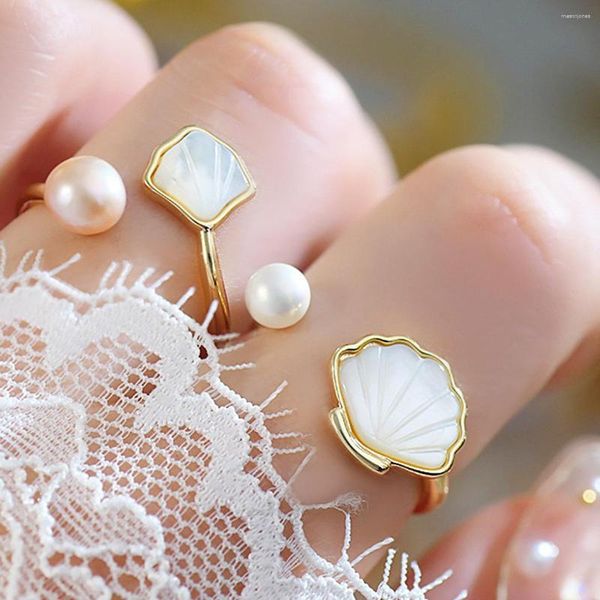 Anillos de boda Sofisticación francesa: Anillo abierto de perla de concha natural con elegancia de gama alta Conjunto de diseño de nicho de moda Joyería de lujo