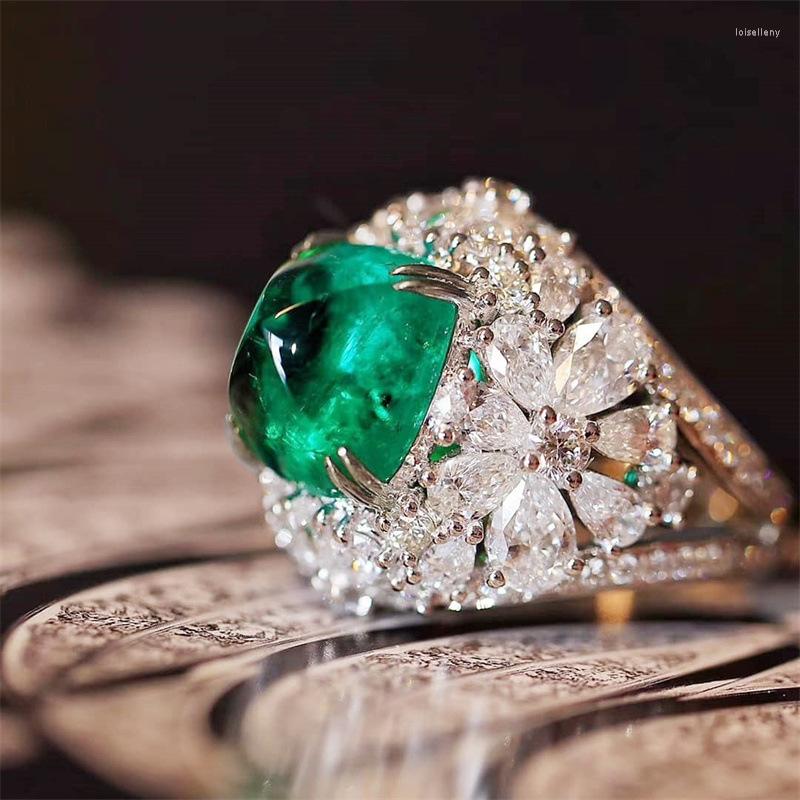 Bröllopsringar Green Stone Gemstone Ring Artificial Diamond Flower Zircon Out Finger Decoration Hollow Vintage Bride Jewelry Gift