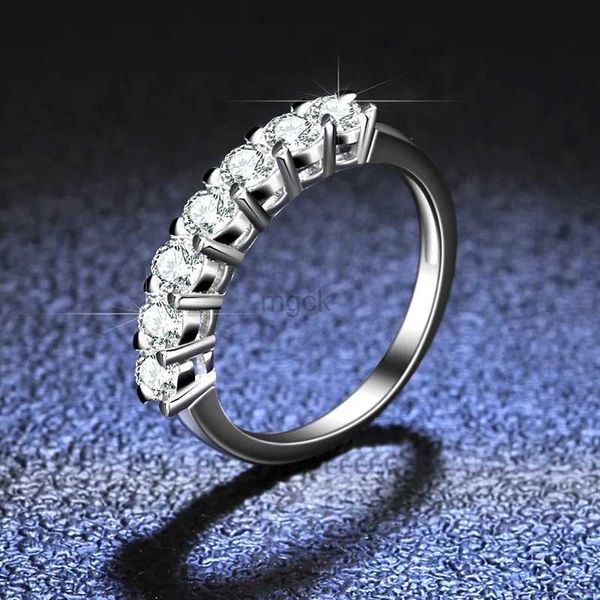 Anneaux de mariage Hoyon S925 Sterling Silver Moissanite Womens Diamond Ring Sept Star Row Diamond Ring Four Claw Classic Crown Proposition Bijoux 240419