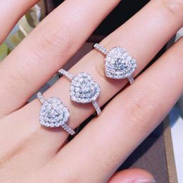 Anneaux de mariage Huitan Bling Heart CZ Proposition de fiançailles pour amant petite amie classique tendance éternité luxe femmes bijoux