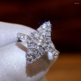 Anneaux de mariage Huitan luxe couleur argent losange forme géométrique femmes cérémonie brillant CZ femme fête anneau déclaration bijoux