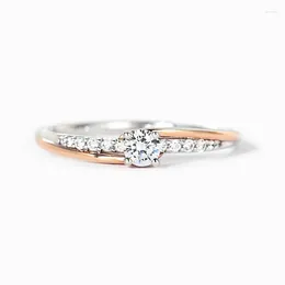 Anneaux de mariage Huitan Minimaliste Zircone Cubique Pour Femmes Unique Conception Deux Tons Éternité Accessoires Féminins Bijoux De Mode En Vrac