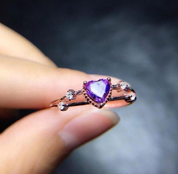 Anneaux de mariage Huitan proposition romantique Bijoux pour les femmes avec une bague de fiançailles en pierre en forme de coeur violet vif.