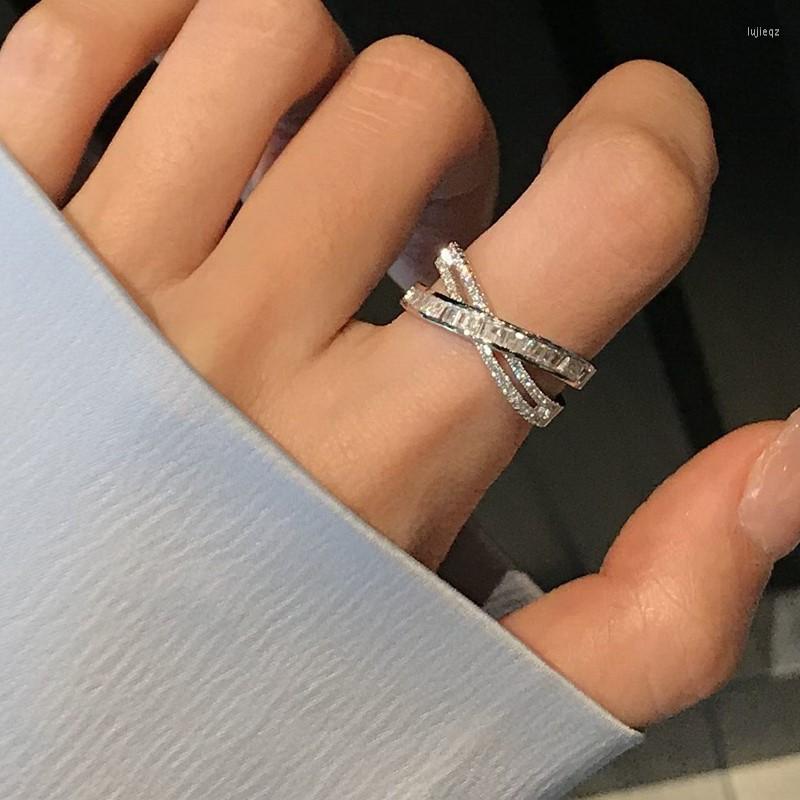 Bröllopsringar Korean X Form Cross för kvinnor Luxury Zircon Justerbar öppen ring Engagemangsmycken gåva Anillos