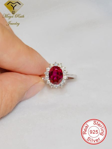 Anillos de boda Laboratorio creado Ruby Real Echt 925 Anillo de fiesta de plata esterlina para mujeres Piedra preciosa Halo Diana Princesa Forma ovalada Amante femenino Regalo 231214