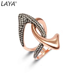 Anillos de boda Laya 925 plata esterlina brillante circón gótico pulgar anillo negro para mujeres hombres personalidad irregular joyería de lujo tendencia 231021