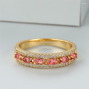 Anneaux De Mariage De Luxe Cristal Pierre Bague De Fiançailles Rose Rouge Zircon Bande Vintage Or Couleur Bijoux De Mariée Pour Les Femmes