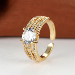 Anneaux de mariage de luxe femelle pierre blanche bague réglable classique jaune or couleur cristal de fiançailles pour les femmes