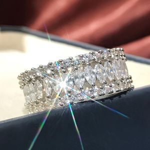 Anneaux de mariage bijoux de luxe doigt pour femmes brillant cristaux CZ couleur argent fiançailles femme Anel Bague fête bal mariage