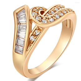 Wedding Rings Luxe Micro Pave Zirkoon Goudkleurige Oostenrijkse kristalring voor vrouwen Stijlvolle sieraden Topkwaliteit Drop