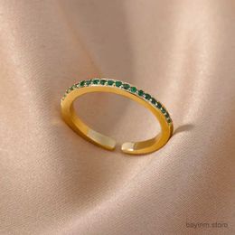 Bagues de mariage mini anneaux verts zircon pour les femmes en acier inoxydable or couleur ajusté anneau doigt engagement de mariage bijoux de Noël cadeau