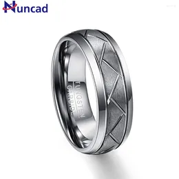 Anillos de boda NUNCAD 8 mm Hombres con ranura diagonal abovedada Tungsteno Carbono Banda cepillada Ajuste cómodo Tamaño 7-12