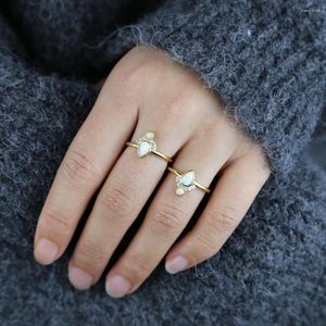 Bruiloft ringen promotie sierlijke brand opaalring voor vrouwen kroon vorm kristal vrouwelijk vintage cz vinger geschenken dropship