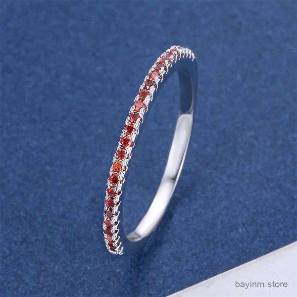 Anneaux de mariage Crystal rouge petite pierre ronde mince anneaux de fiançailles pour femmes