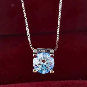 Wedding Rings Royal Blue Color Moissanite Diamond Necklace for Women Round Hanger Birthday Gift S925 Sterling Silver Wedding Sieraden 240419