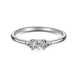 Trouwringen S925 Sterling Zilveren Ring Dames Klassieke Effen Ring 6 Poot High Carbon Diamond Ring 231218