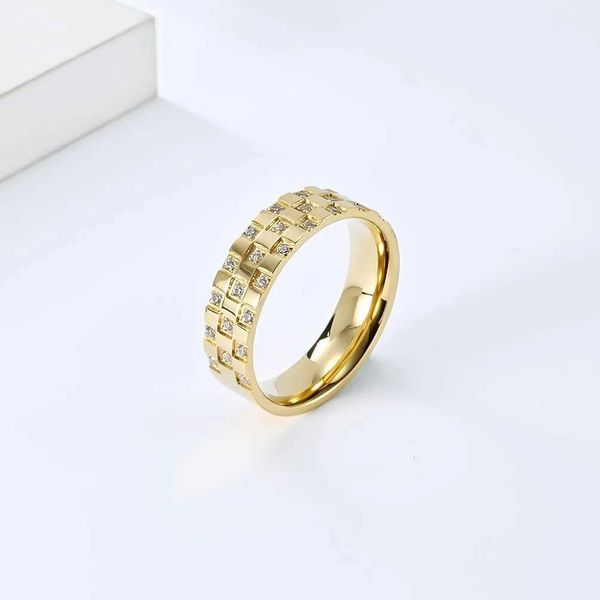 Bagues de mariage de style sexuellement neutre en acier diamant incrusté square zircon anneau quotidien accessoires personnalisés
