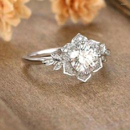 Wedding Rings Silver Color Koreaanse stijl Crystal Flower Design Cubic Zirconia For Women Fidget Ring Leuke sieraden Groothandel accessoires