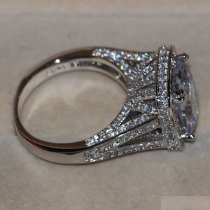 Anillos de boda Tamaño 5-11 Joyería de lujo 8Ct Piedra grande Zafiro blanco 14Kt Relleno de oro Gf Simated Diamond Anillo de compromiso de boda L Dh7Ed